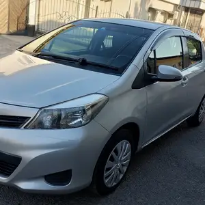 Toyota Vitz, 2012