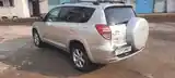 Toyota RAV 4, 2011-8