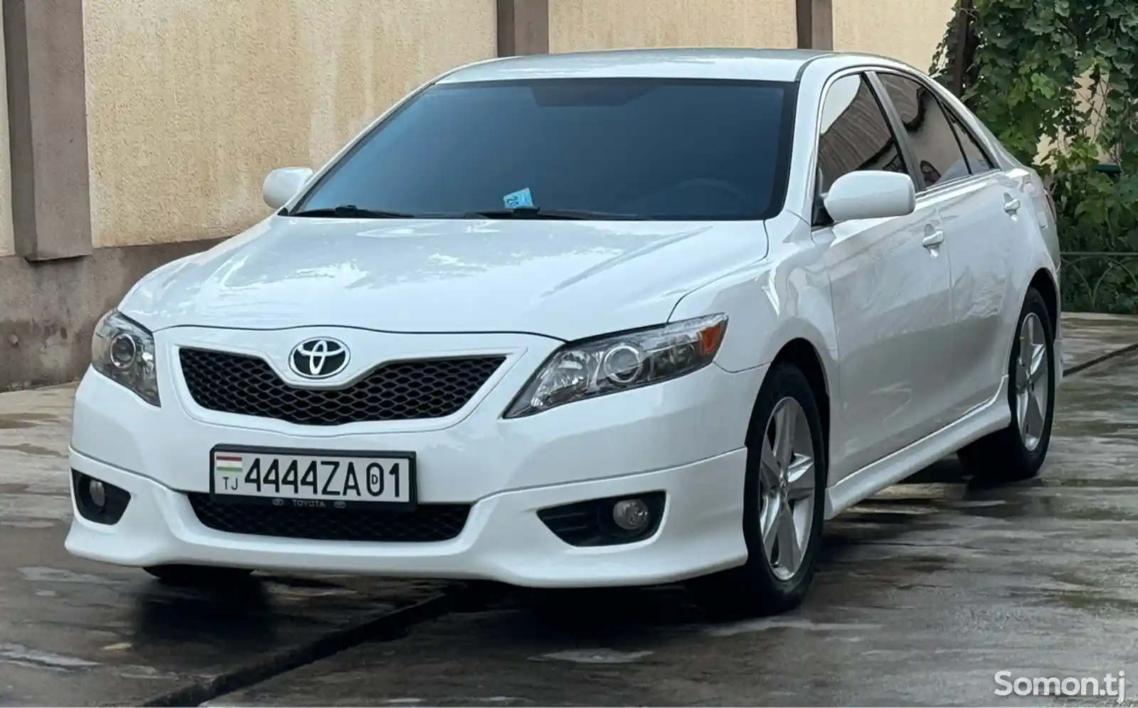 Toyota Camry, 2010-1