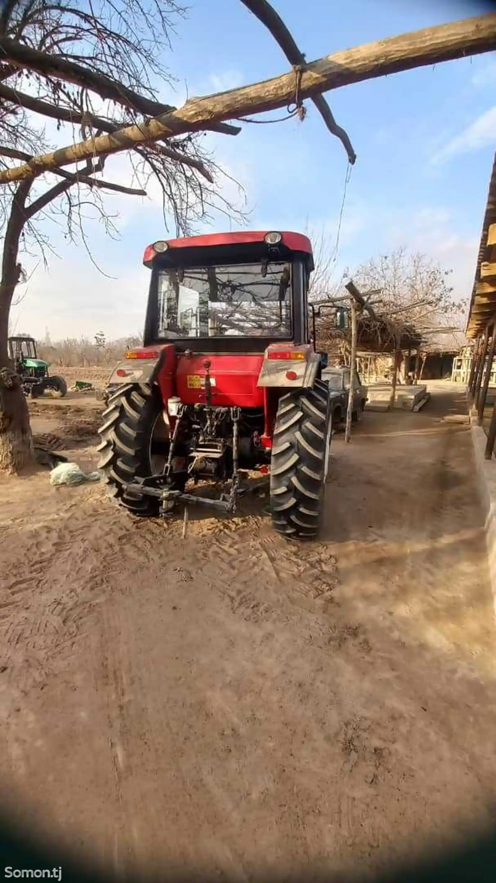 Трактор YTO1024-2