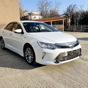 Toyota Camry, 2016