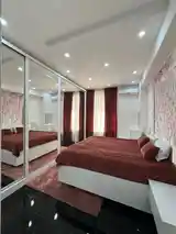 3-комн. квартира, 4 этаж, 110м², Дом печати-10