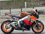 Honda cbr-1000rr-2