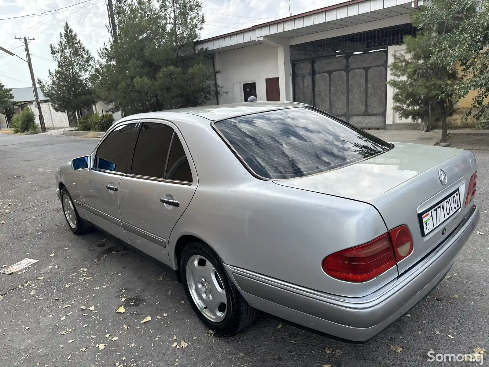 Mercedes-Benz E class, 1988-4