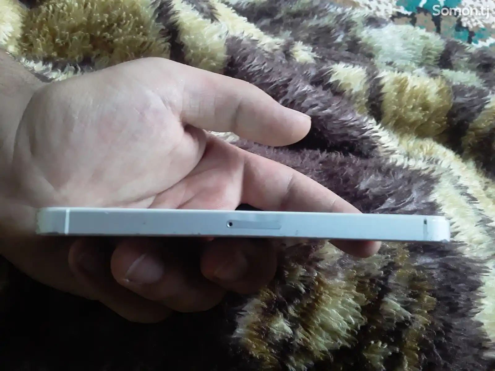 Apple iPhone SE, 16 gb-3