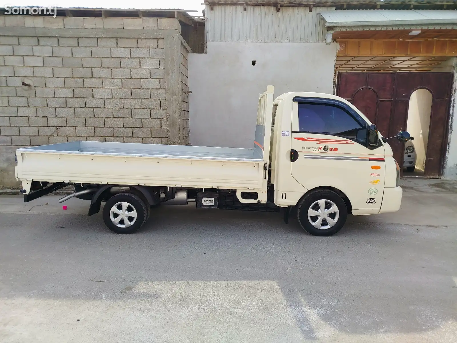 Бортовой автомобиль Hyundai Porter ll, 2014-1