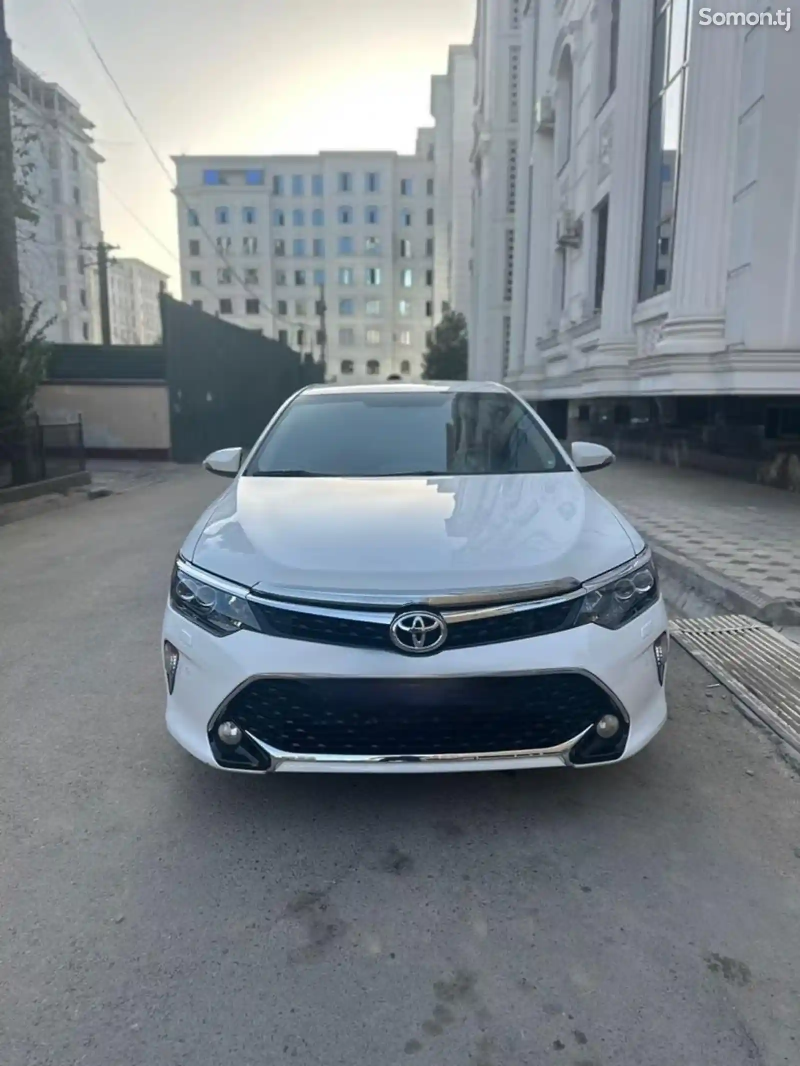 Toyota Camry, 2017-1