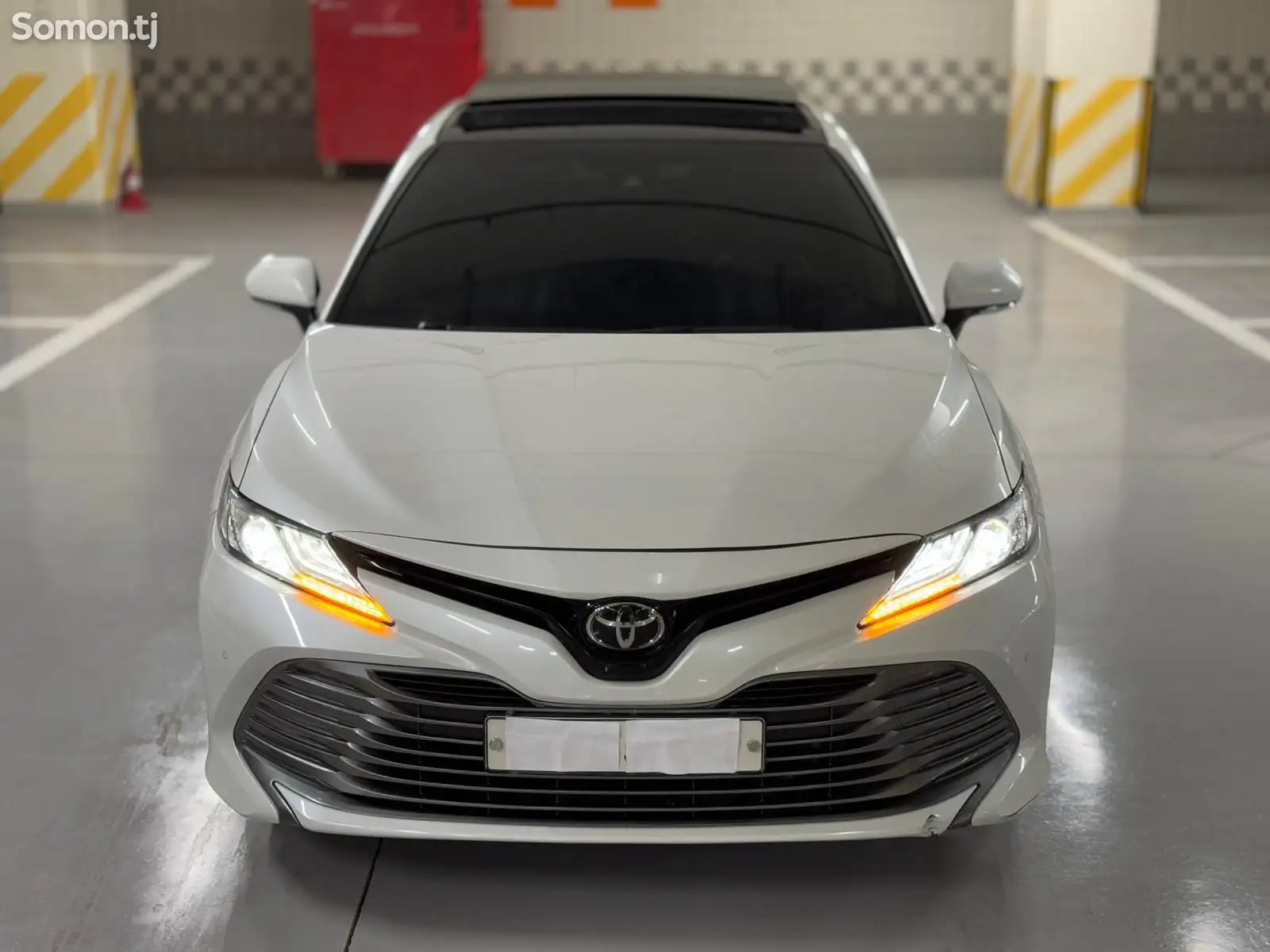 Toyota Camry, 2017-1