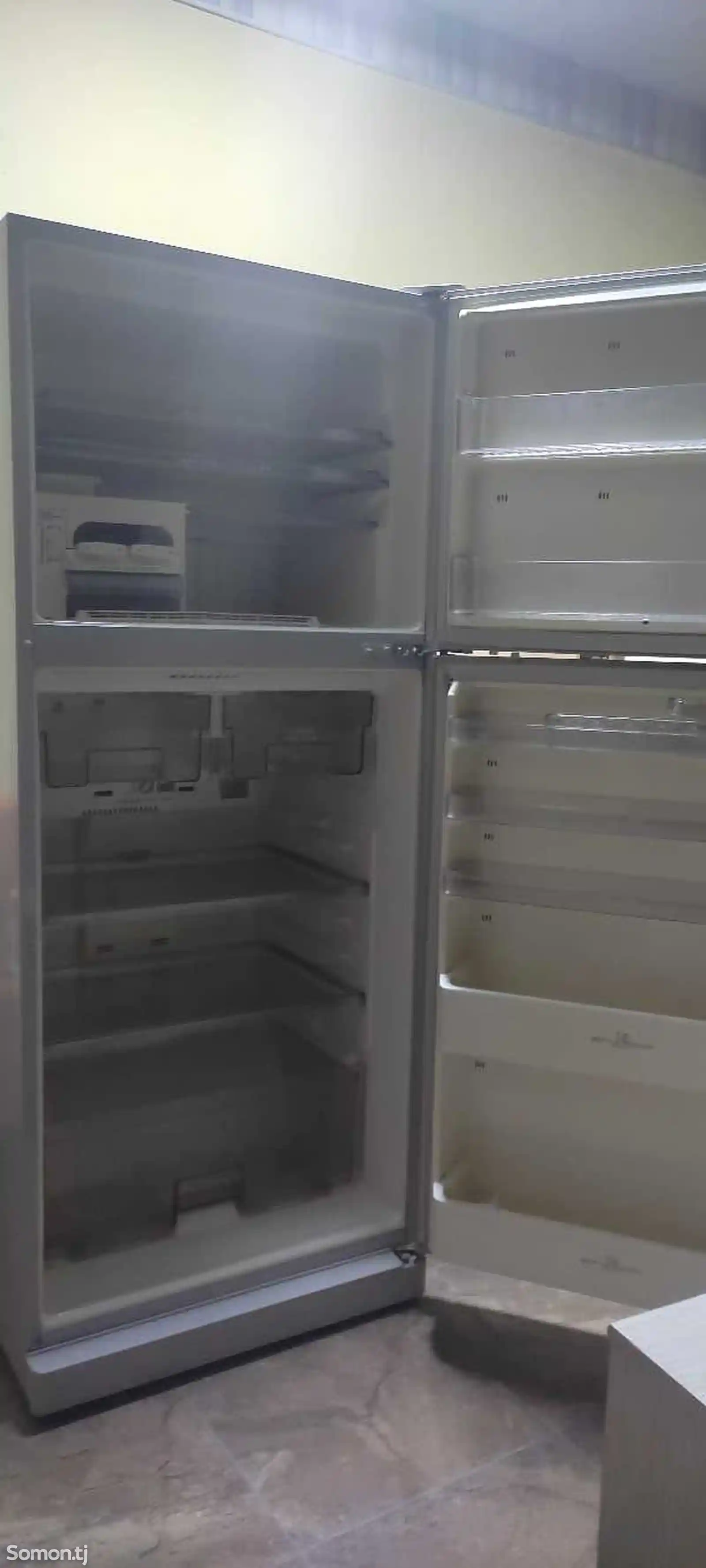 Холодильник Sharp-3