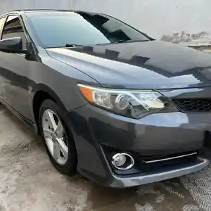 Toyota Camry, 2013