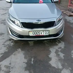 Kia K5, 2011