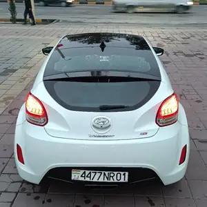 Hyundai Veloster, 2012