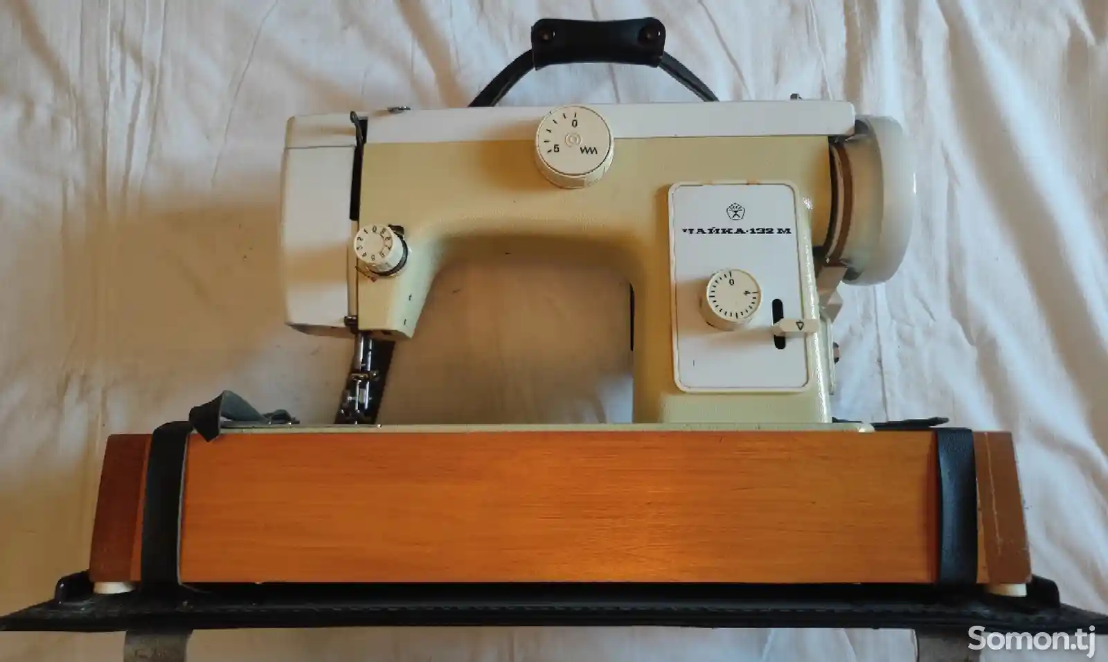 Швейная машинка Чайка 132М-3
