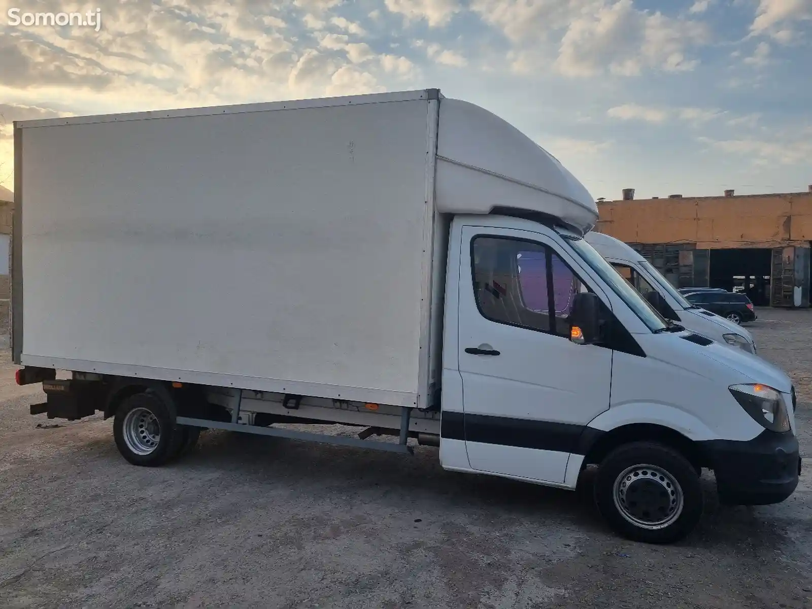 Бортовой грузовик Mercedes-Benz Sprinter, 2016-4