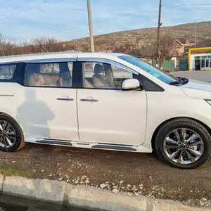 Kia Carnival, 2015