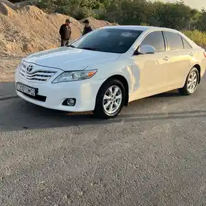 Toyota Camry, 2010