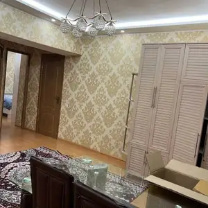 2-комн. квартира, 9 этаж, 65м², Цум