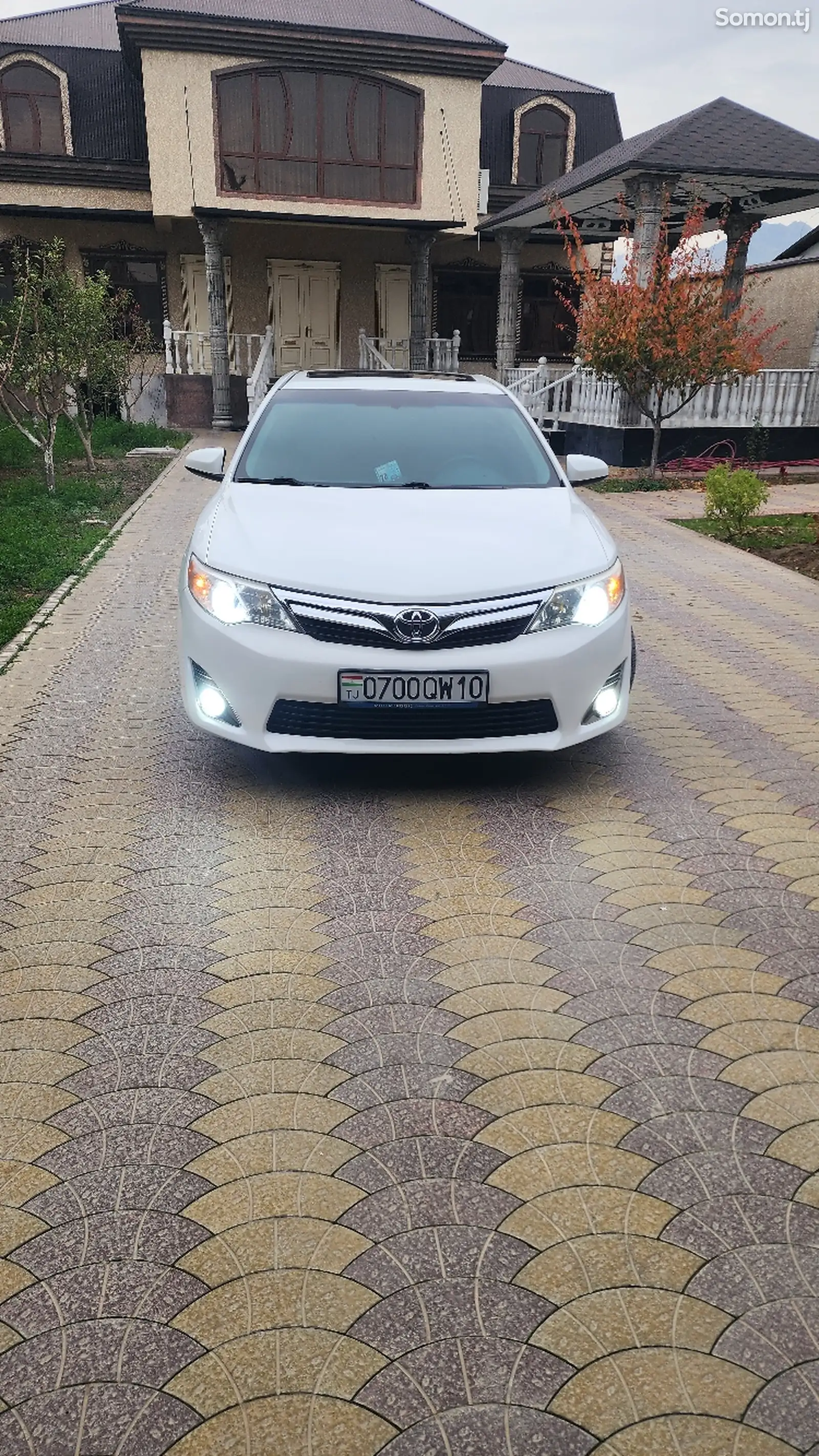 Toyota Camry, 2012-1