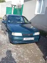 Opel Vectra A, 1995-3