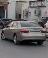 Toyota Camry, 2015-8