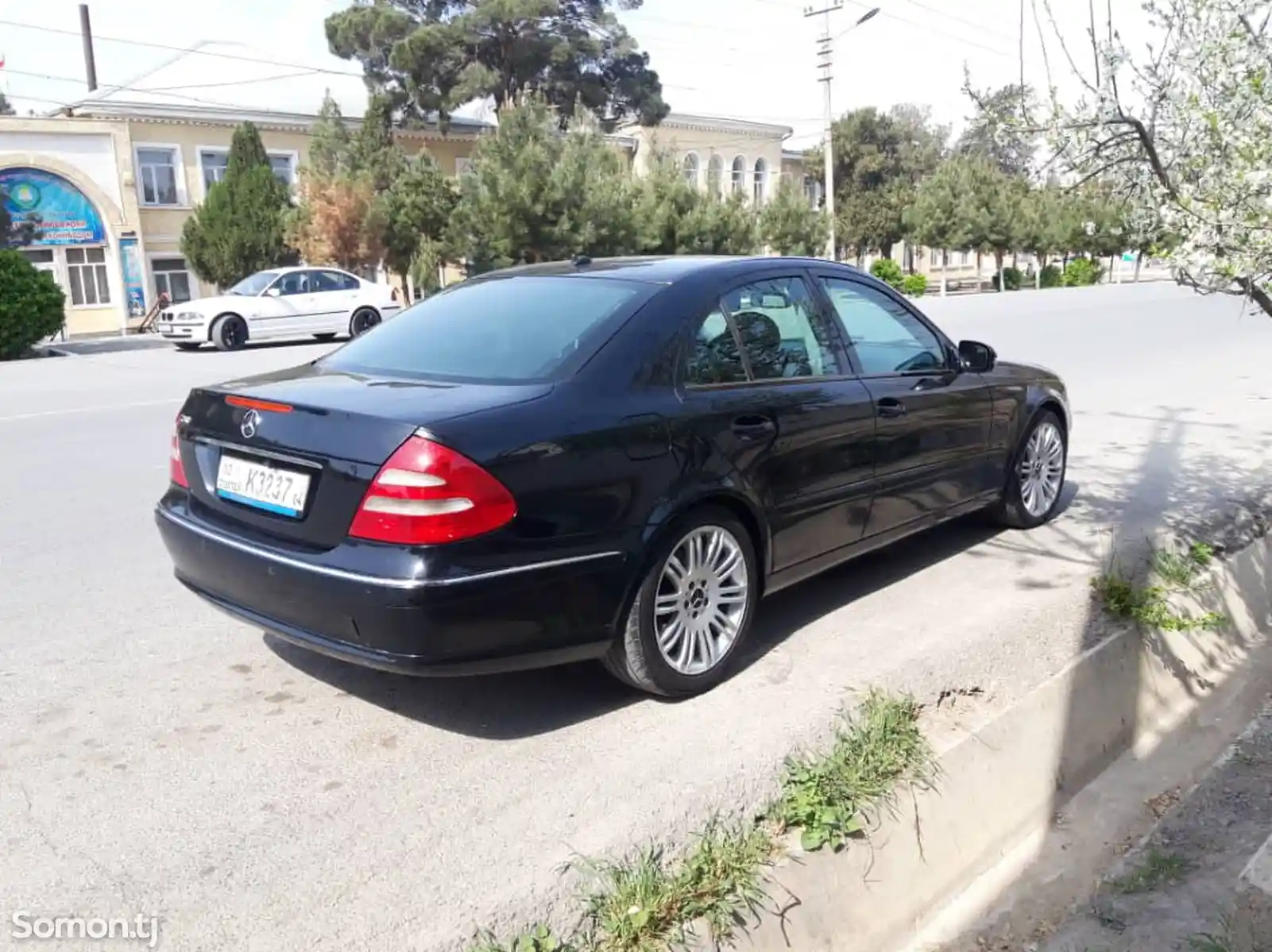 Mercedes-Benz E class, 2002-3