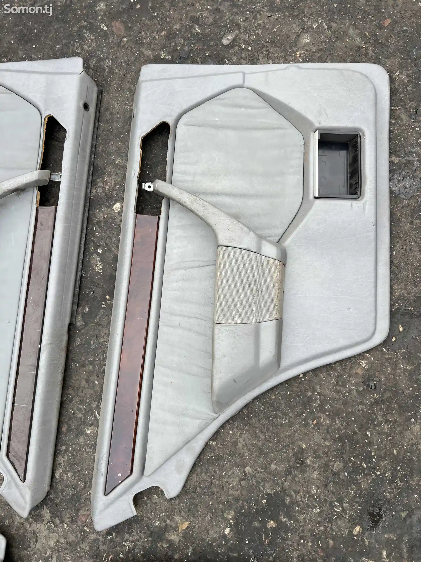 Кожаные обшики дверей Mercedes-Benz w124-5