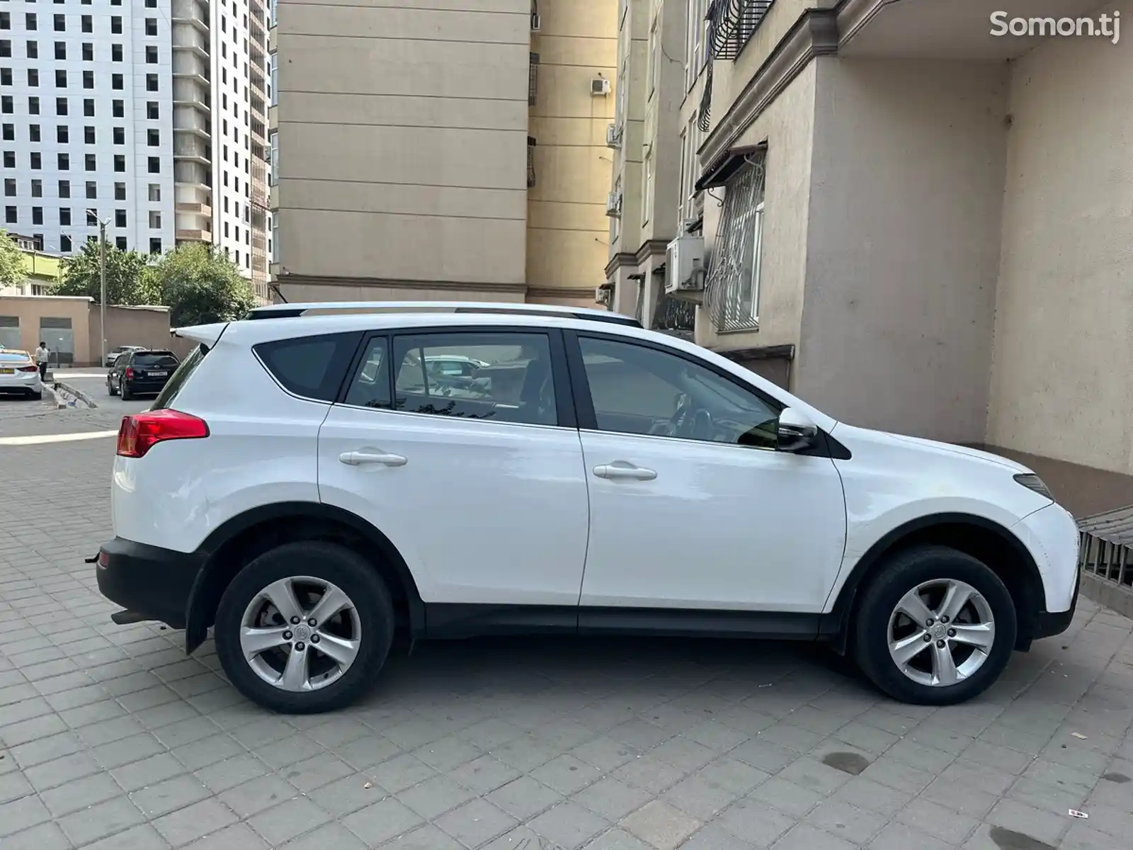 Toyota RAV 4, 2015-7