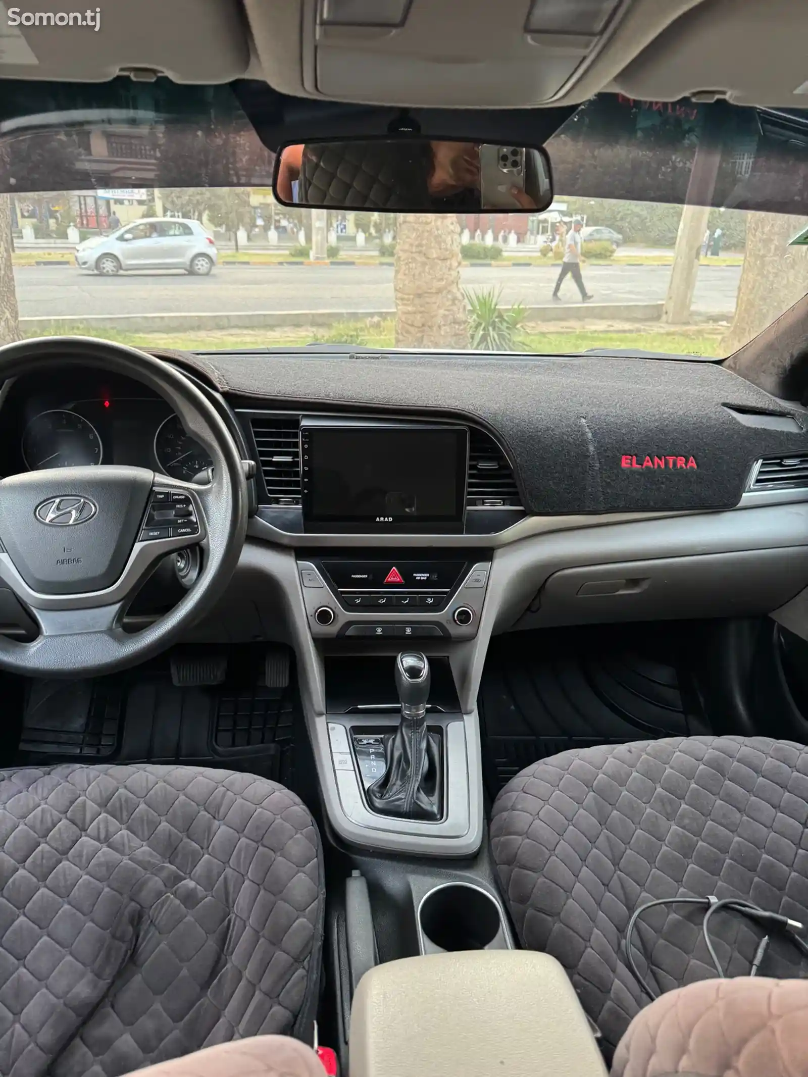 Hyundai Elantra, 2017-4