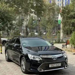 Toyota Camry, 2016