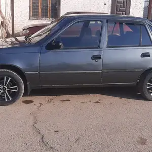 Daewoo Nexia, 1996