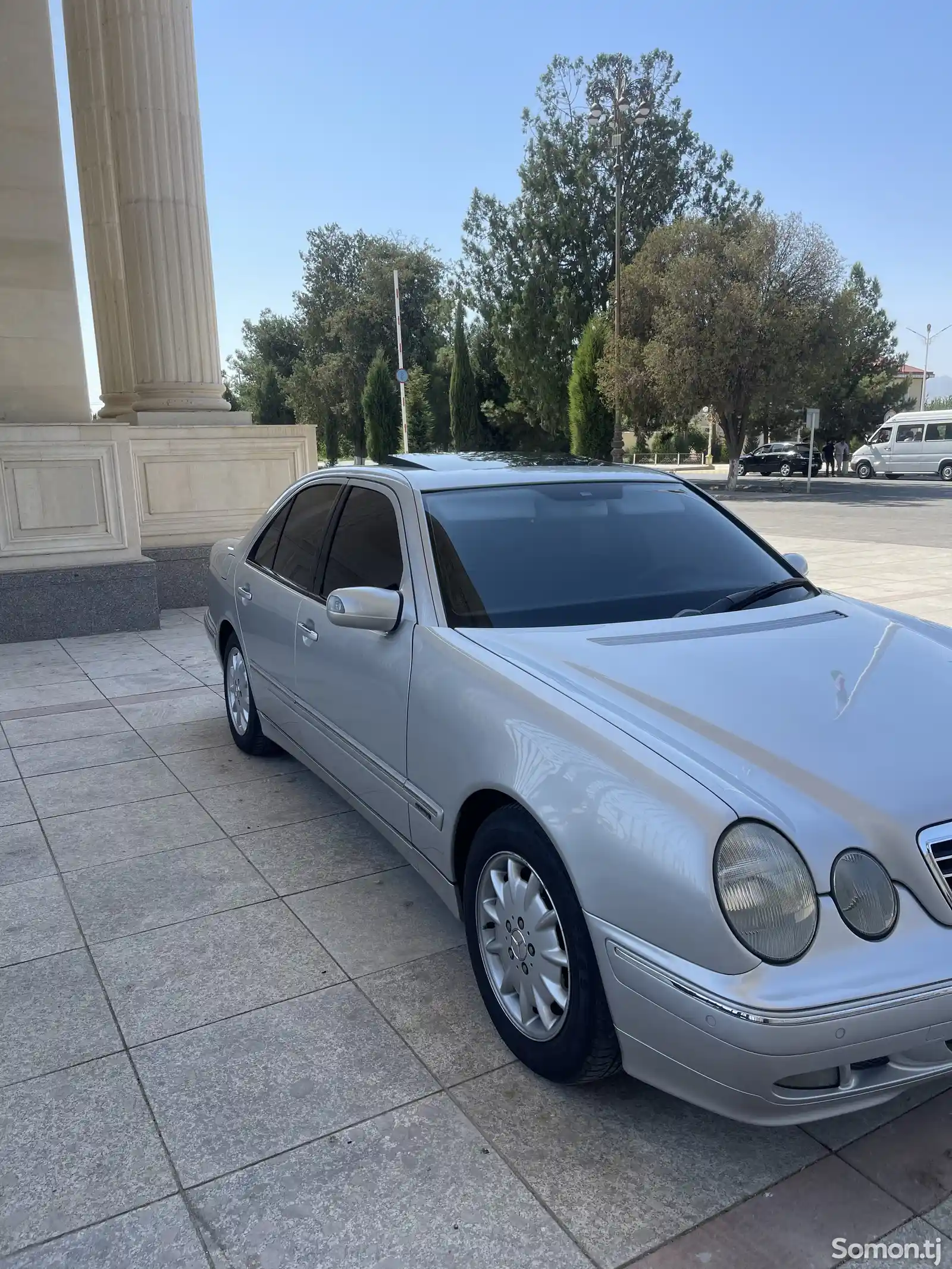 Mercedes-Benz E class, 2000-1