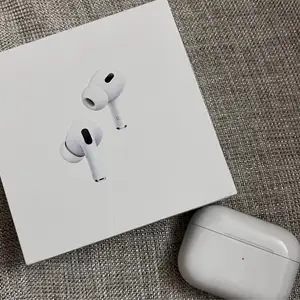 Наушники AirPods Pro 2