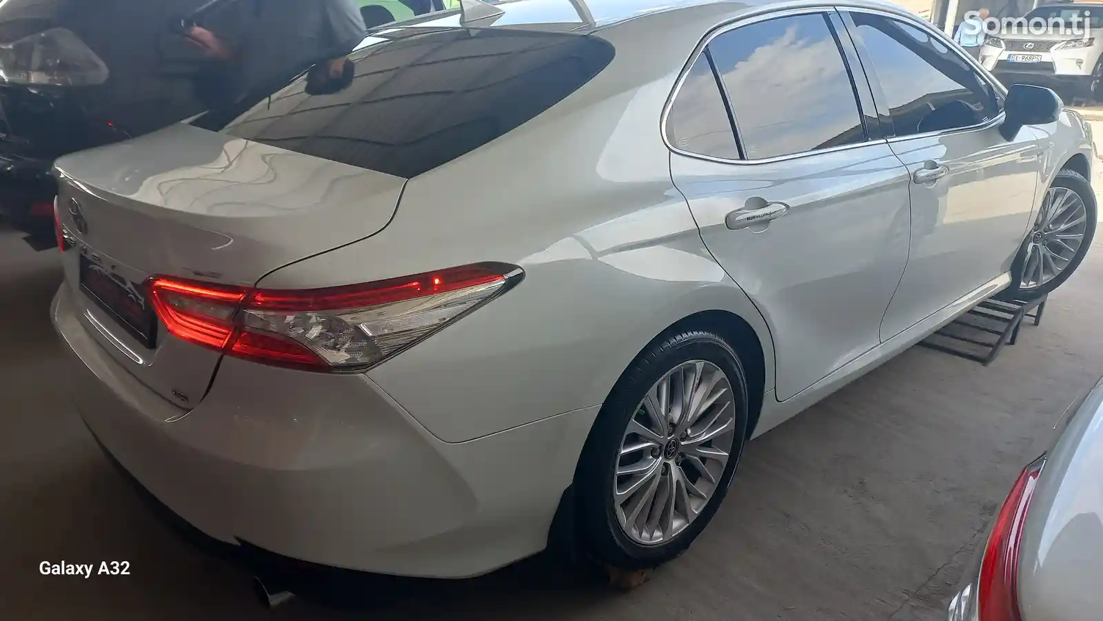 Toyota Camry, 2019-1