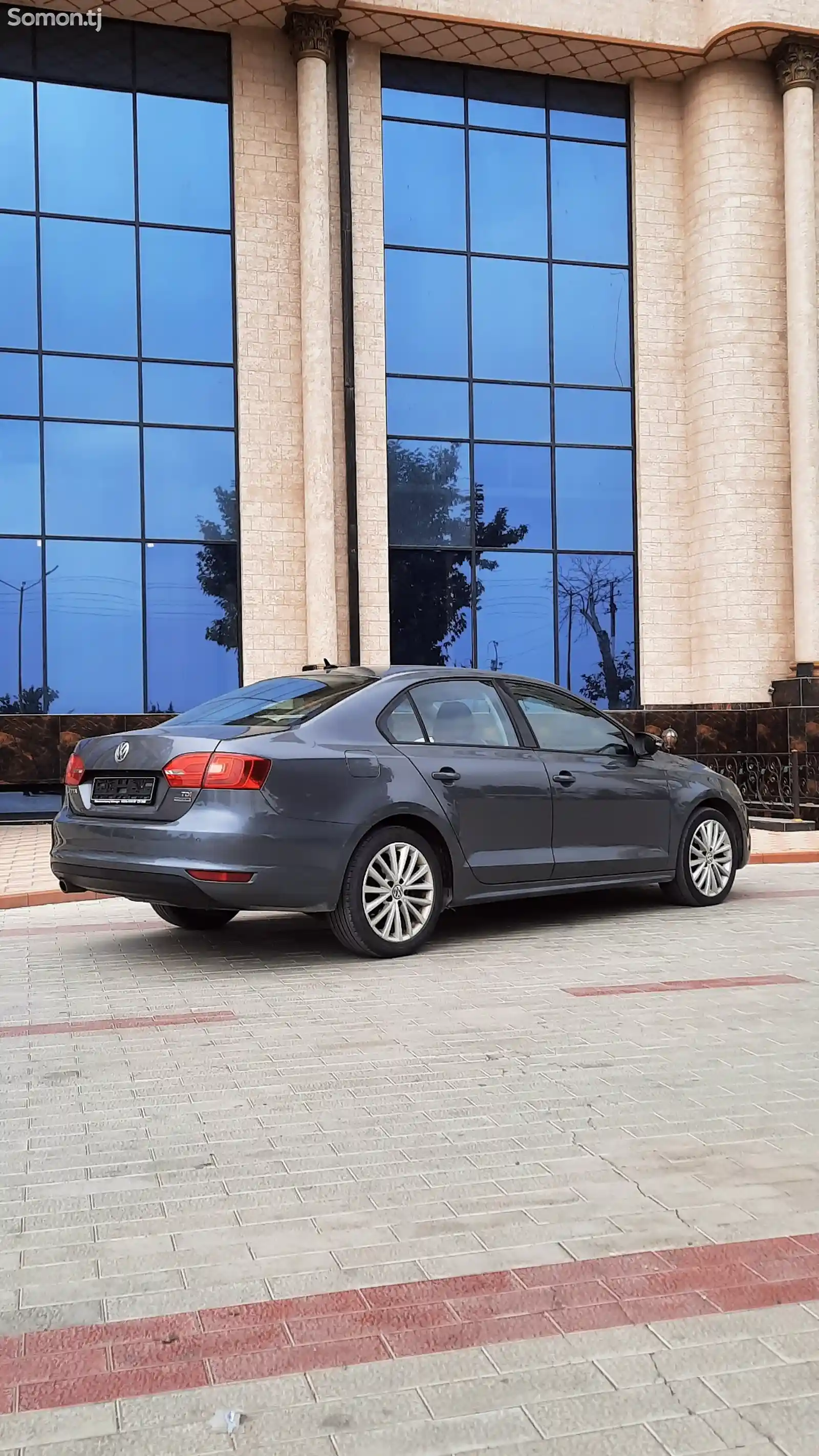 Volkswagen Jetta, 2014-4