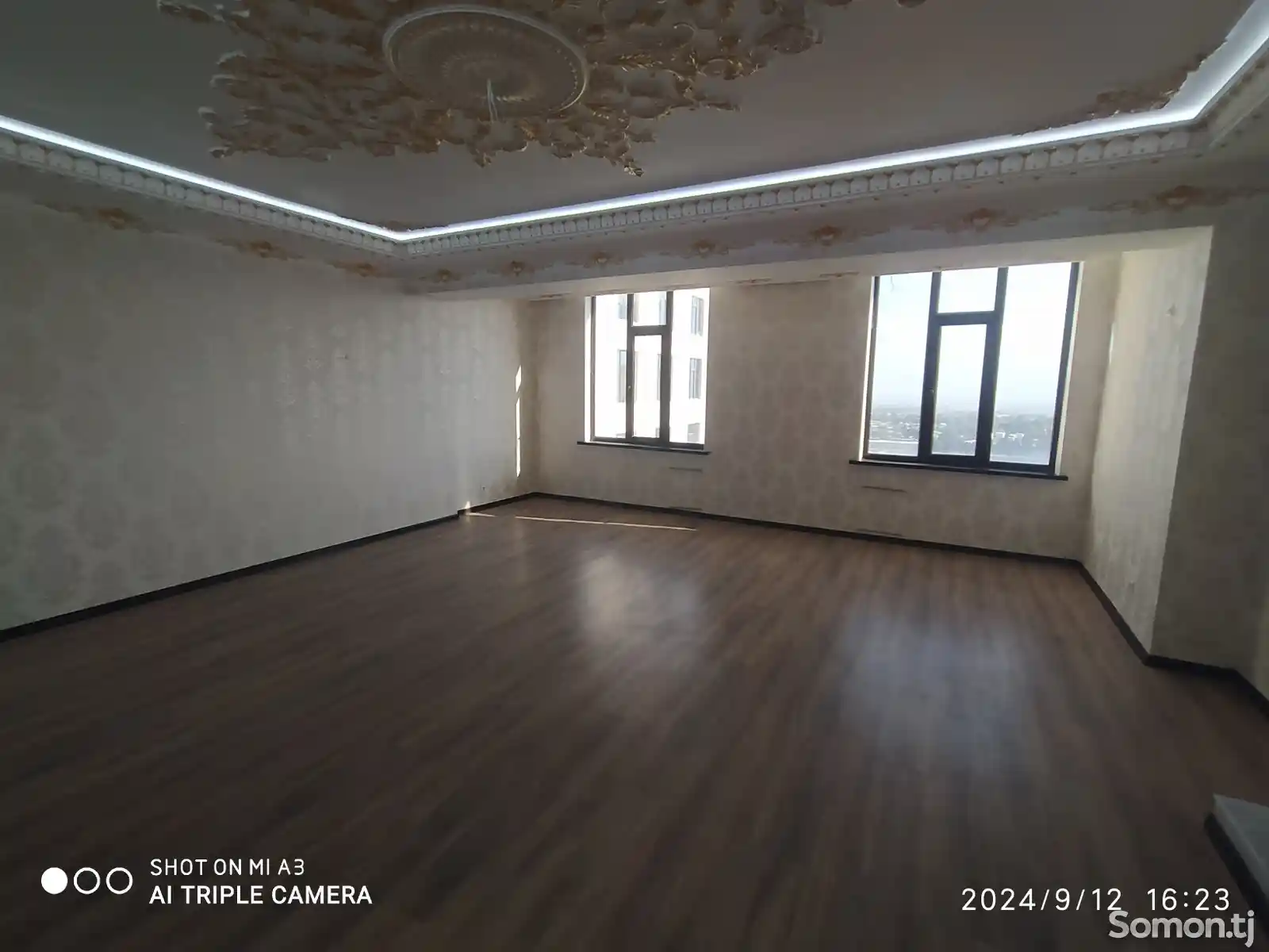 3-комн. квартира, 15 этаж, 148 м², Скорая помощь-12