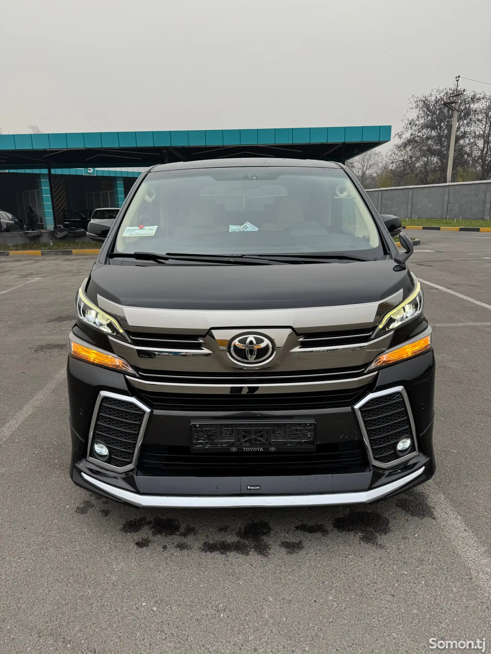 Toyota Vellfire, 2016-1