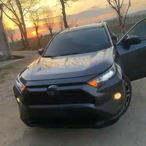 Toyota RAV 4, 2020