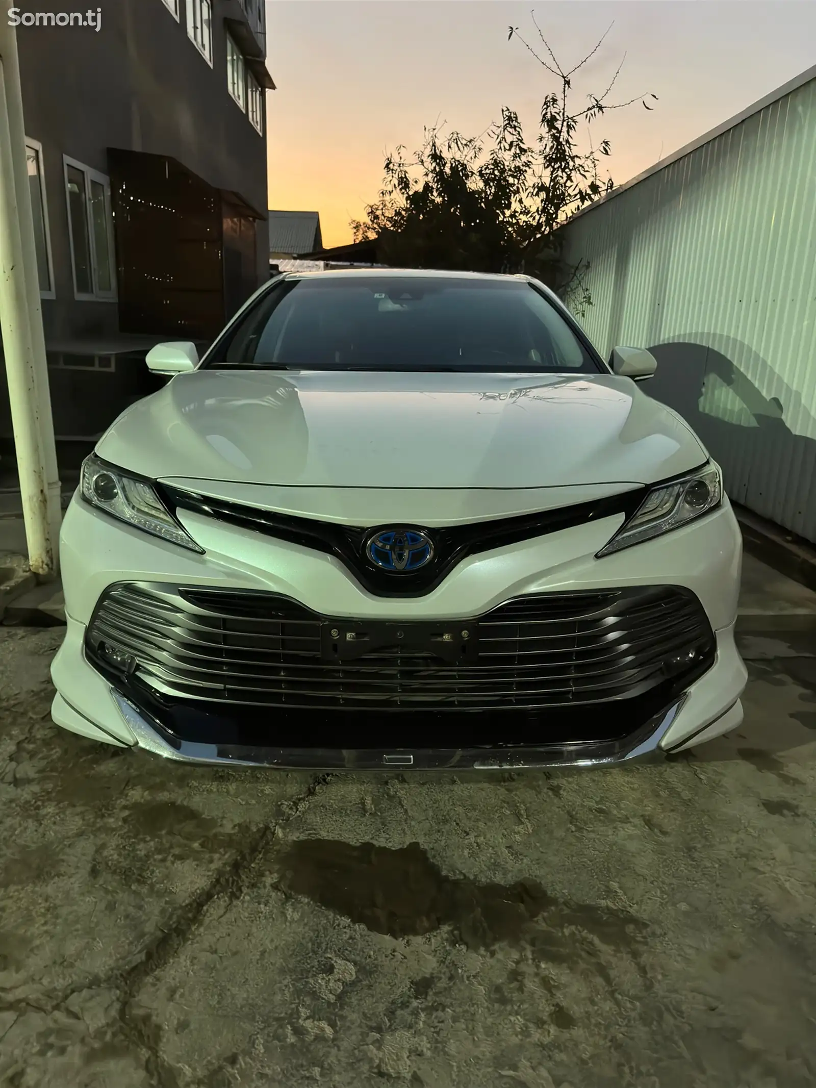 Toyota Camry, 2018-1