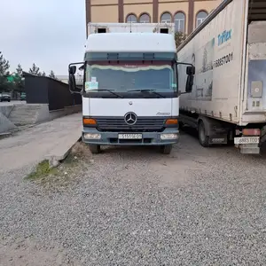 Бортовой грузовик Mercedes Benz Atego 818, 2001