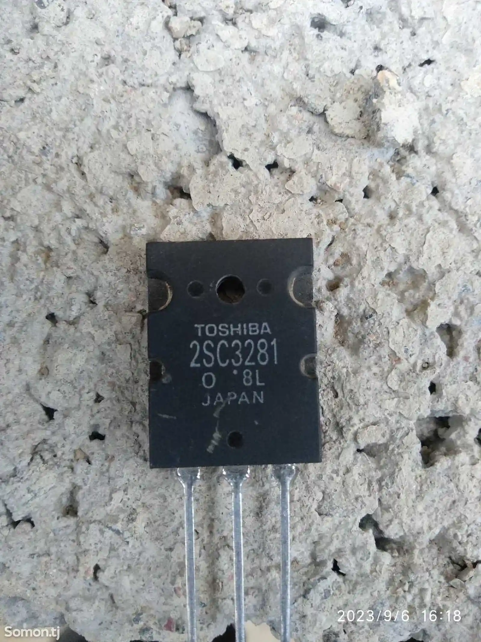Транзистор 2SC3281