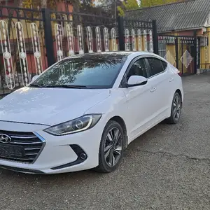 Hyundai Elantra, 2018