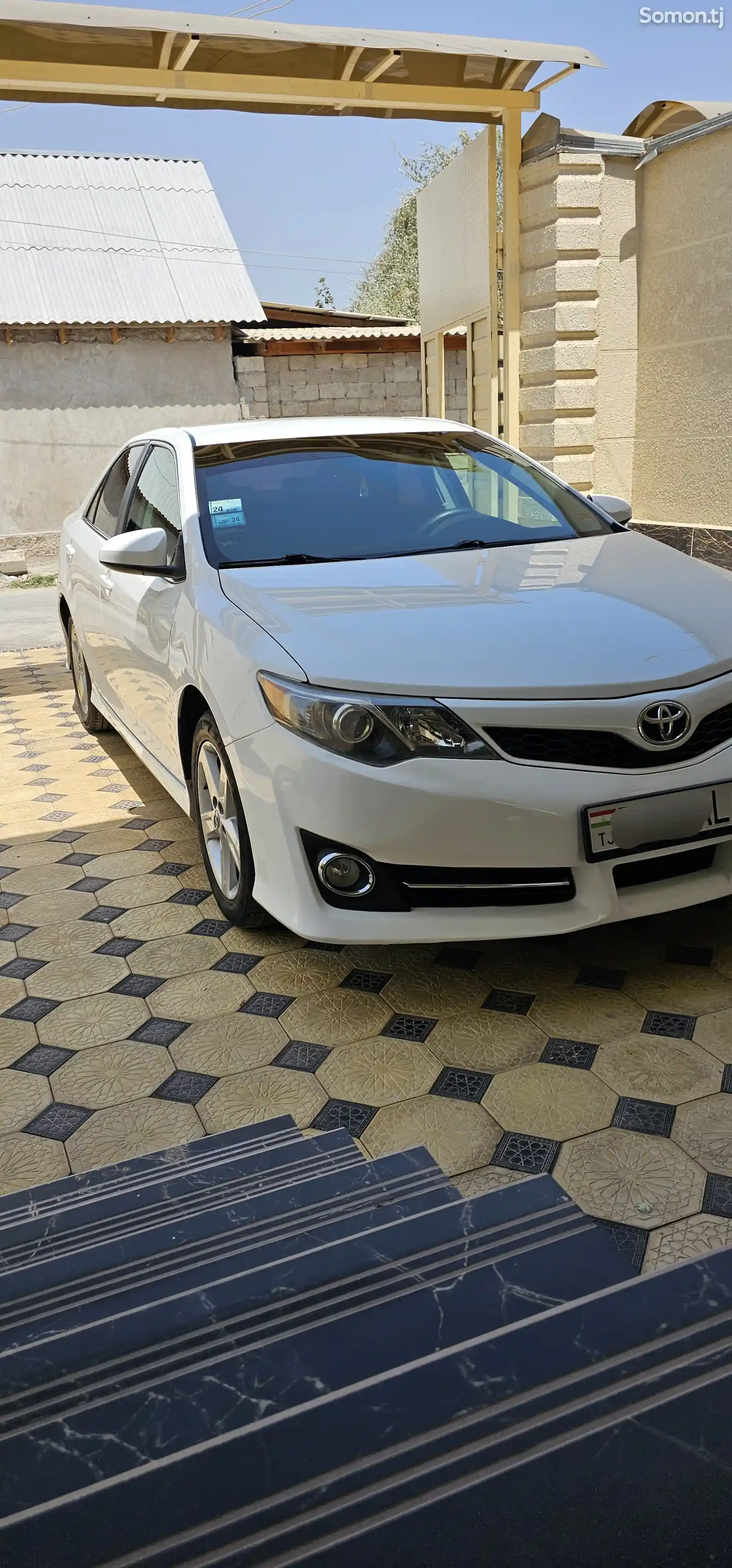 Toyota Camry, 2012-1