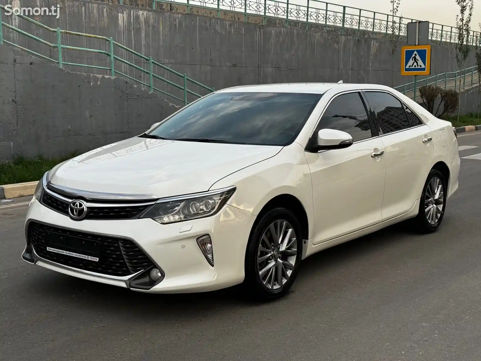 Toyota Camry, 2017-3