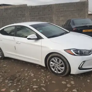 Hyundai Elantra, 2017