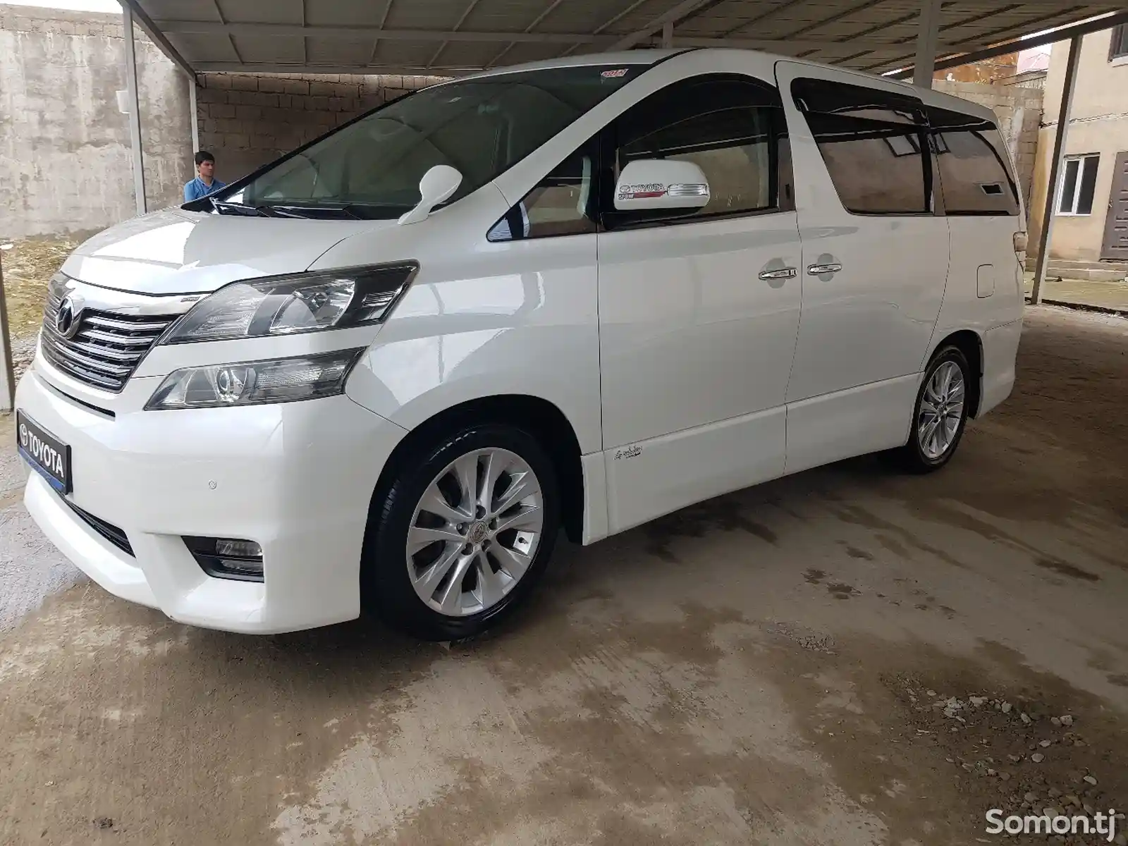 Toyota Vellfire, 2014-3