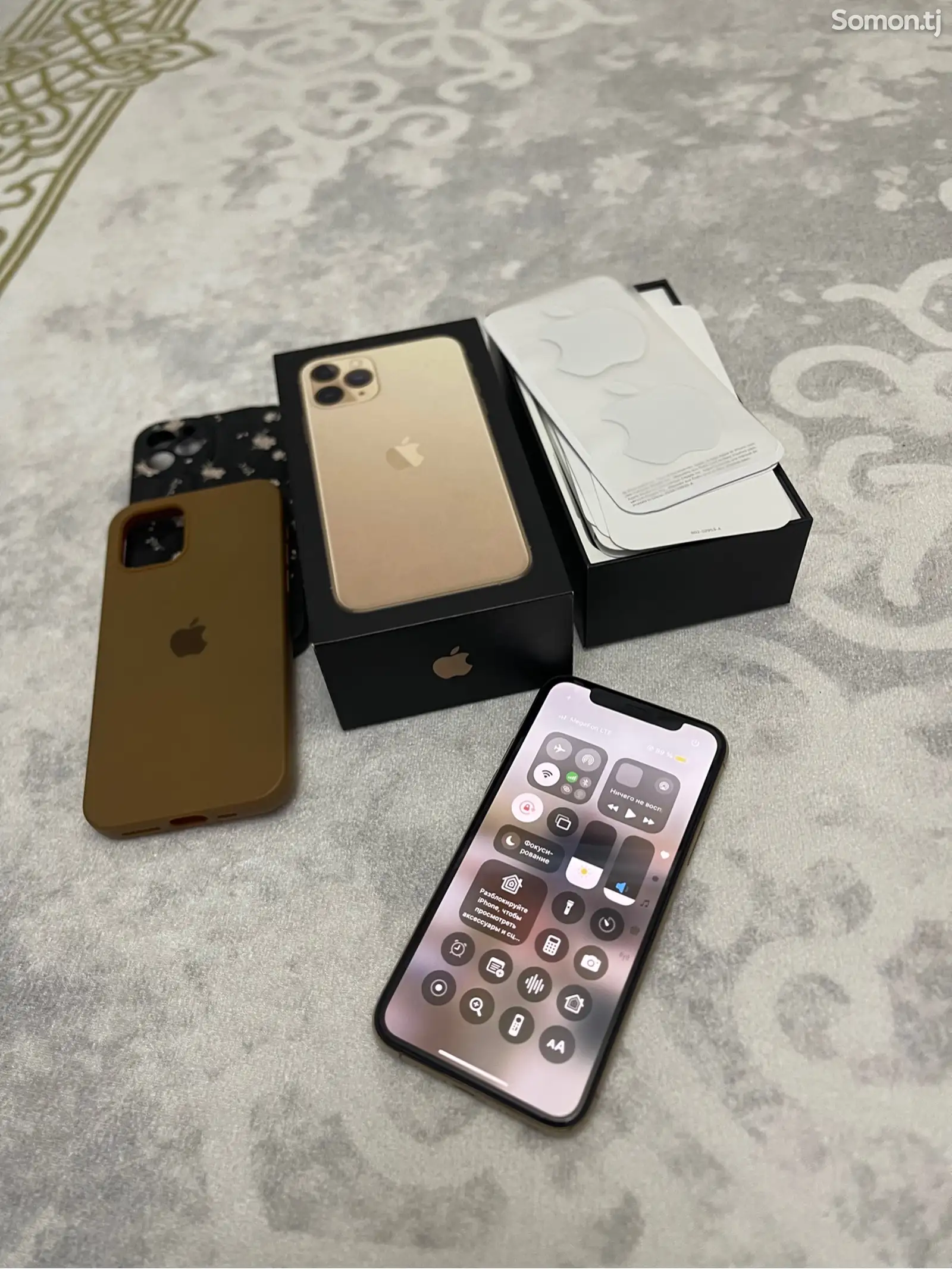 Apple iPhone 11 Pro, 64 gb, Gold-1