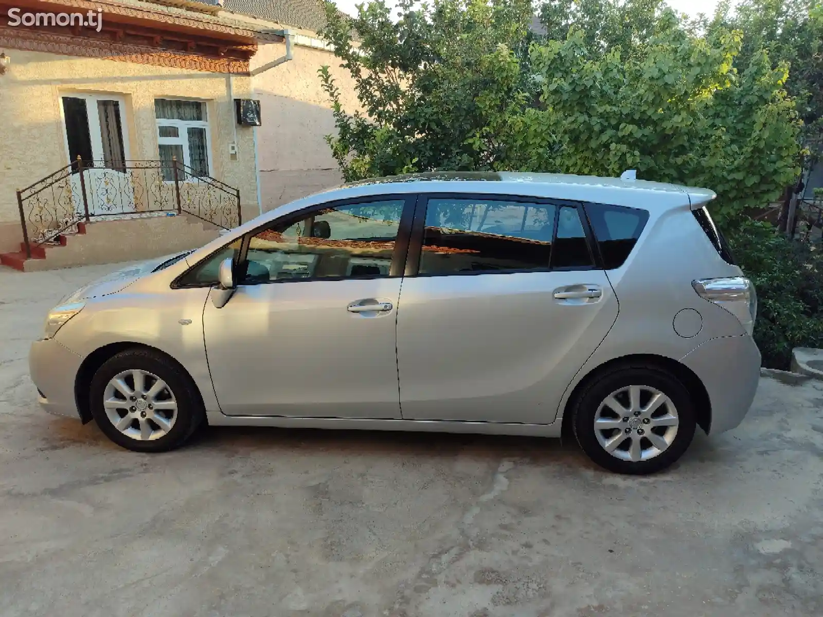 Toyota Verso, 2010-3