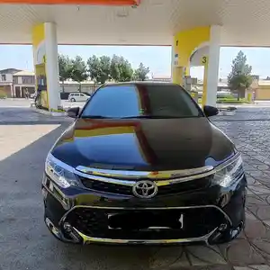 Toyota Camry, 2016