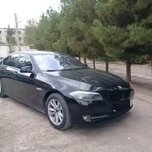 BMW 5 series, 2011