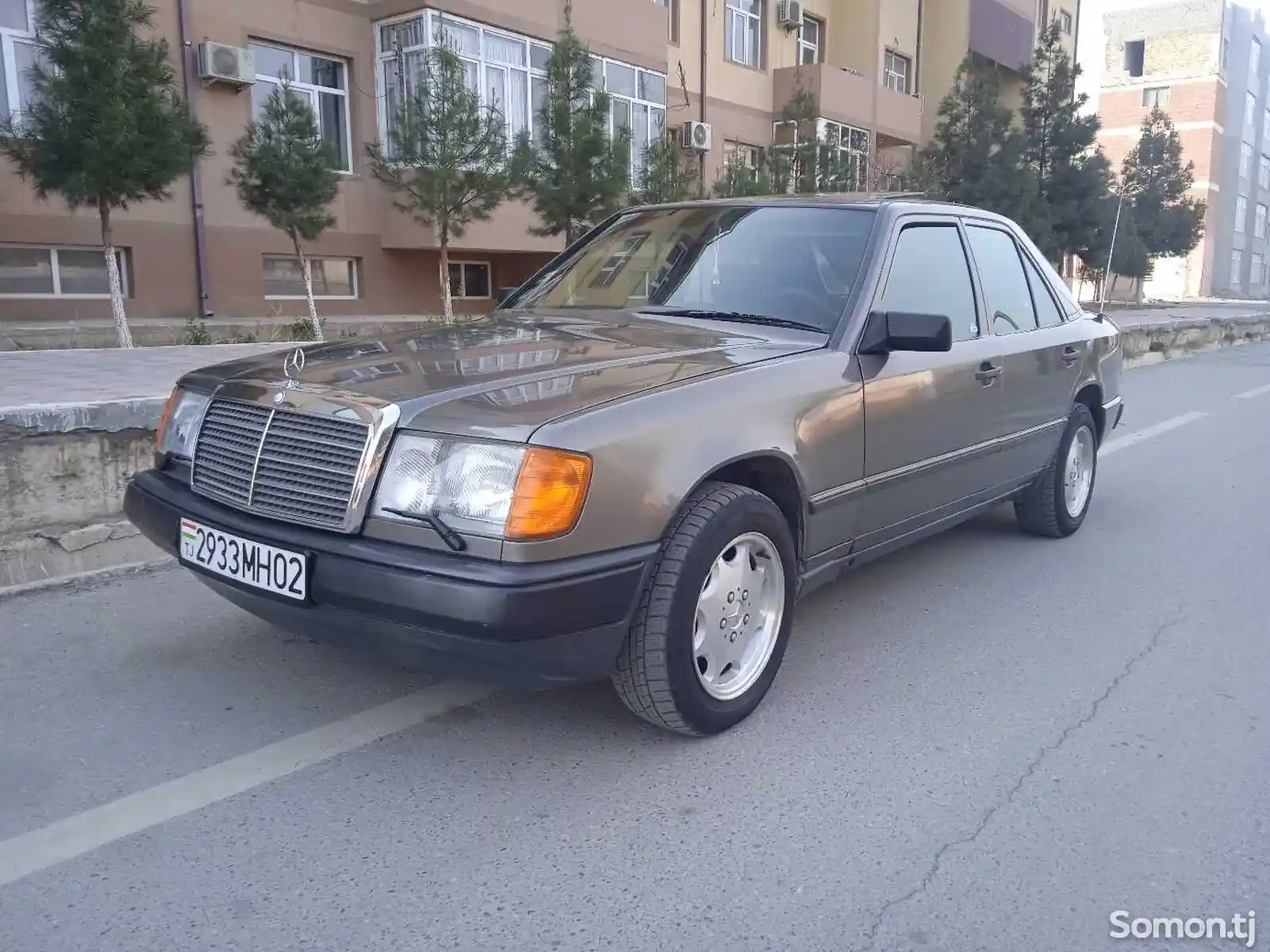 Mercedes-Benz W124, 1988-1